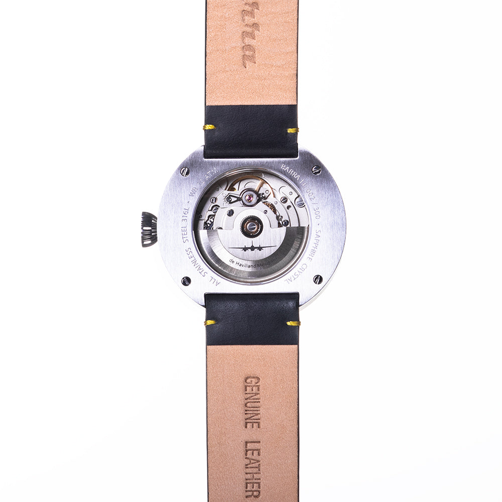MM677 Blue Pointer Date Wristwatch