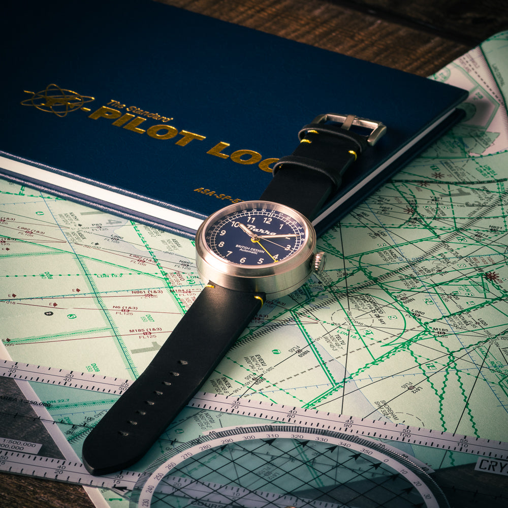 MM677 Blue Pointer Date Wristwatch